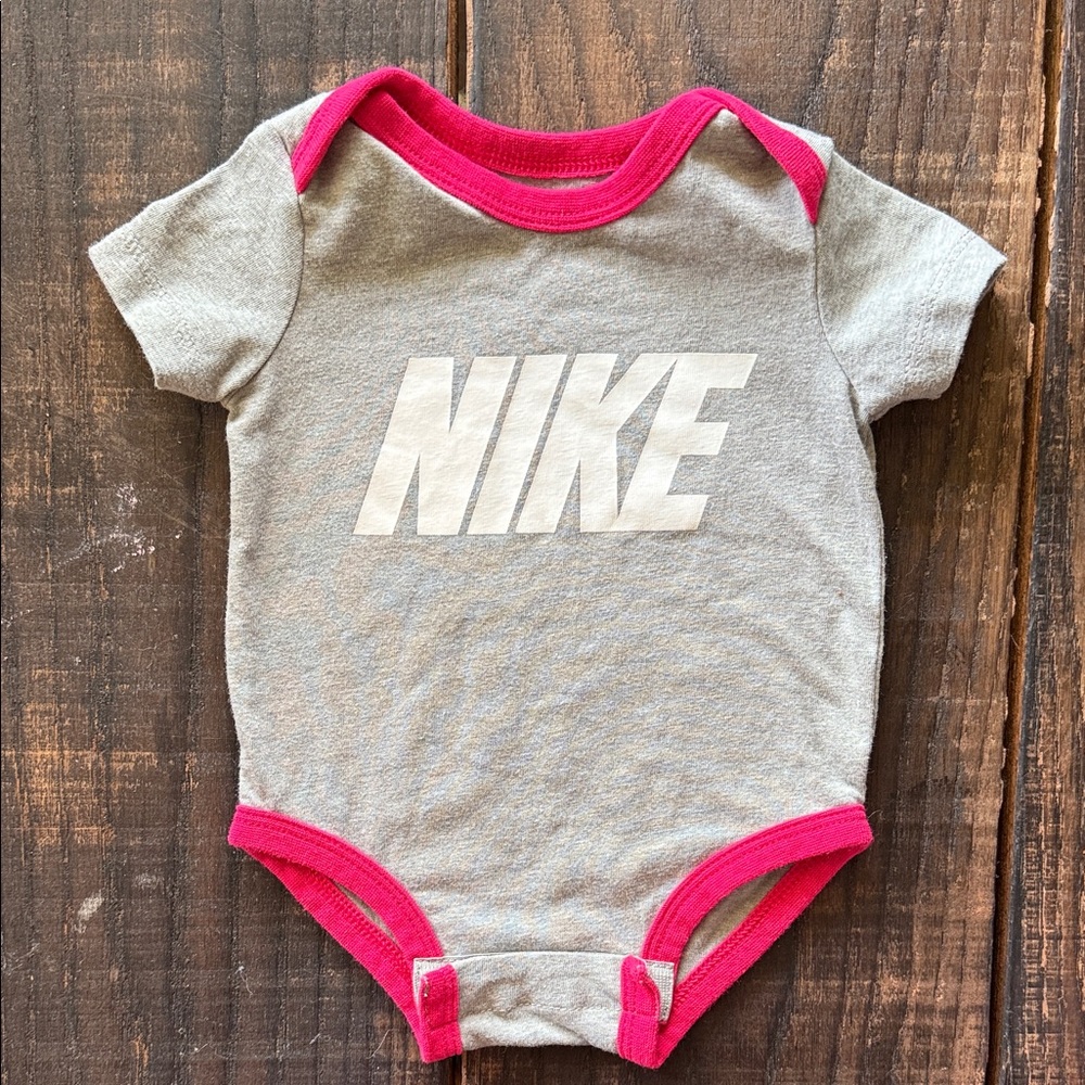 Nike Kids Bodysuit in Gray and Pink